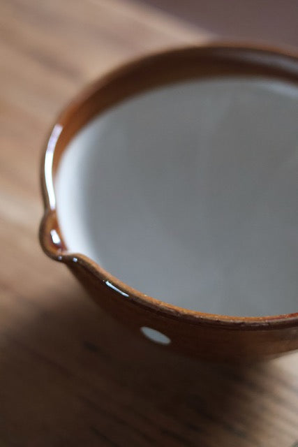 Suribachi & Surikogi (Ceramic grinding bowl and wooden stick) light brown x white