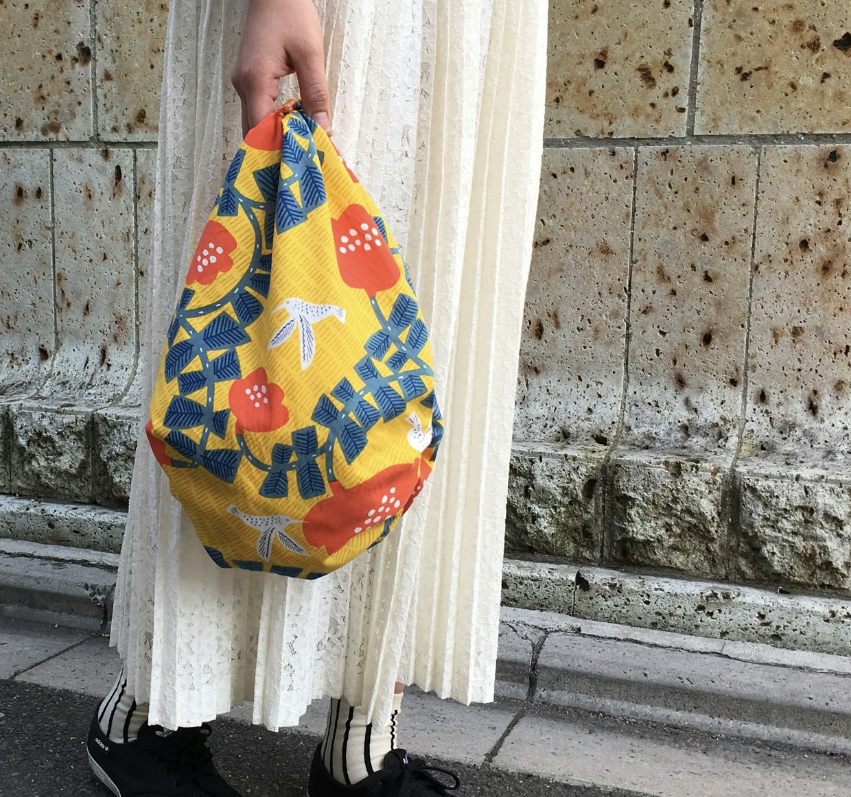 Hummingbird Yellow 70cm