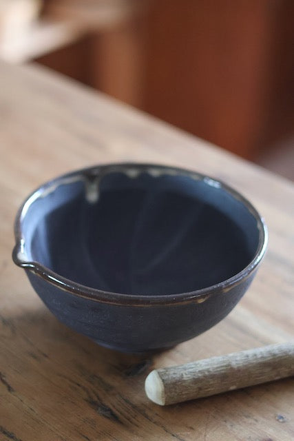 Suribachi & Surikogi (Ceramic grinding bowl and wooden stick) rim grazing