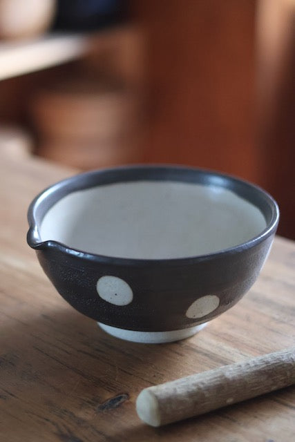 Suribachi & Surikogi (Ceramic grinding bowl and wooden stick) Dark brown x white