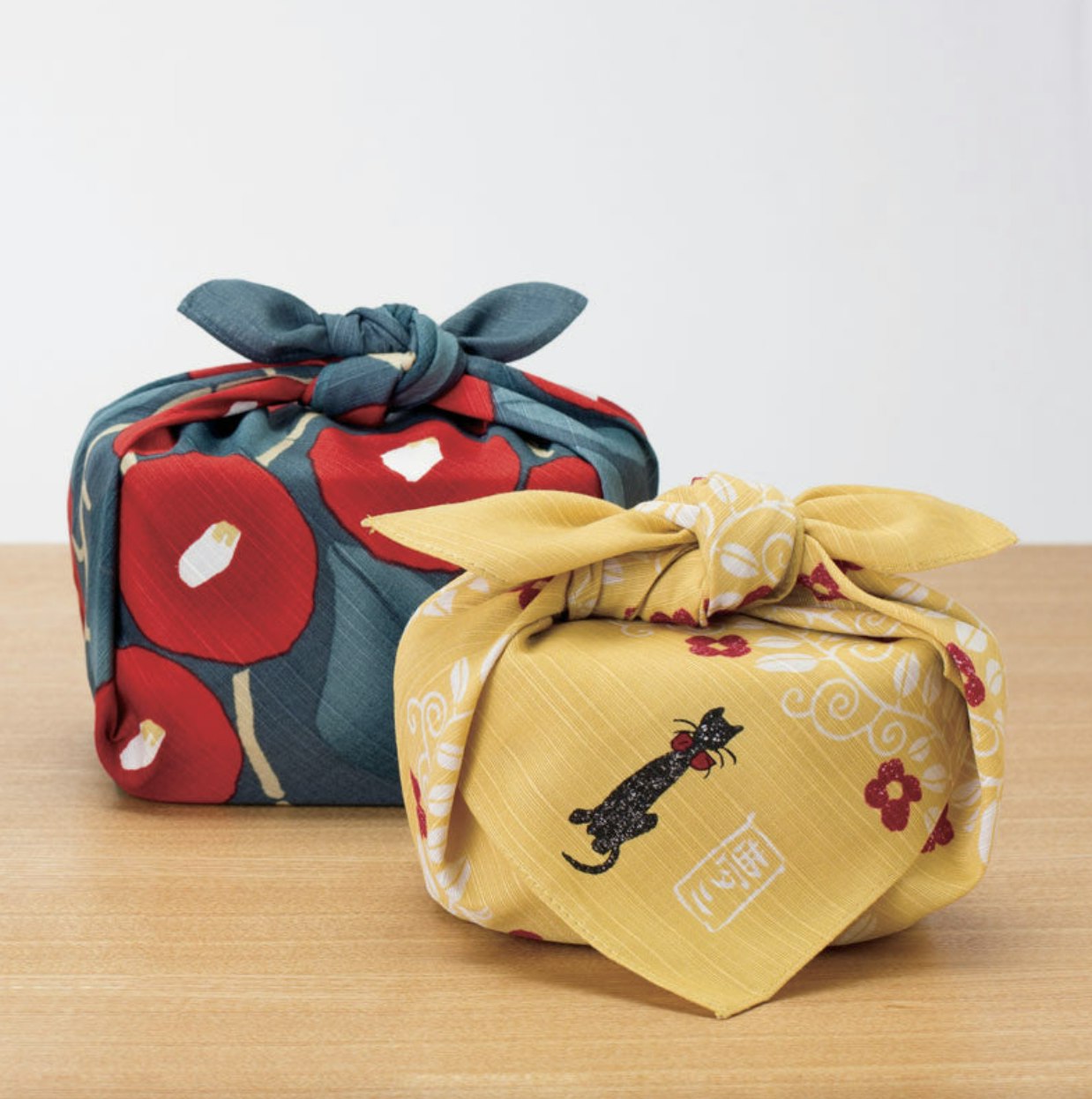 Furoshiki wrapping cloth - / camellia　Reversible  48cm