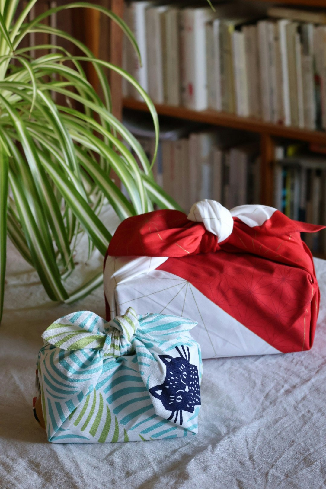 Furoshiki wrapping cloth - festive hemp leaf 70cm