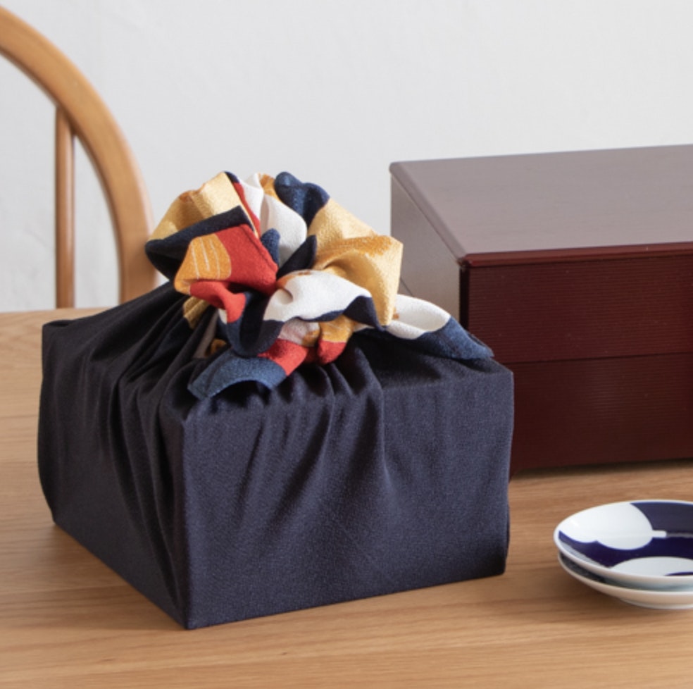 Furoshiki wrapping cloth - Chirimen/Tsubaki Japanese Camellia 70cm